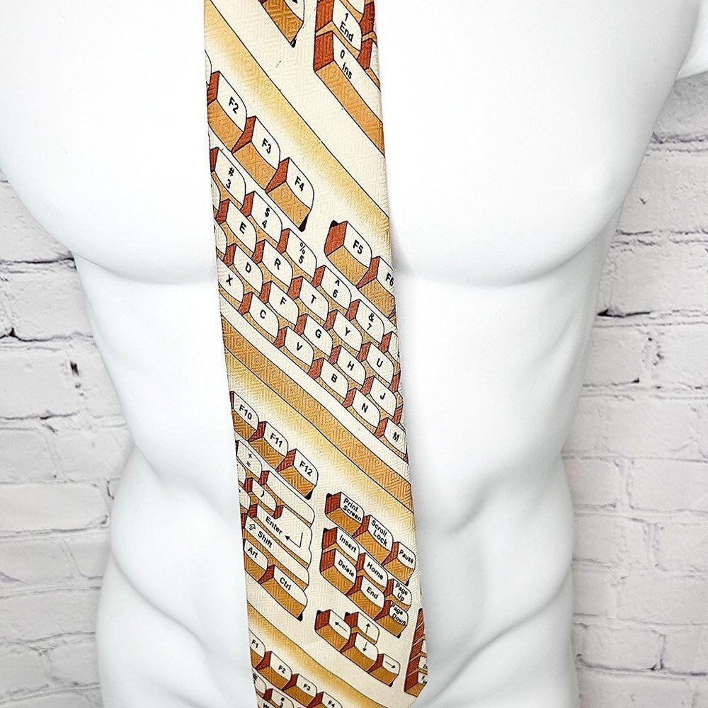 FUN COMPUTER KEYBOARD TIE!